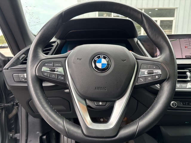 Vehicle image 13 of 23