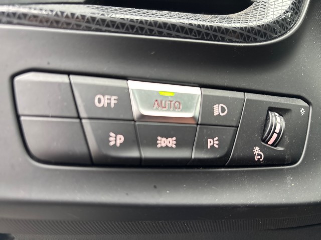 Vehicle image 18 of 23