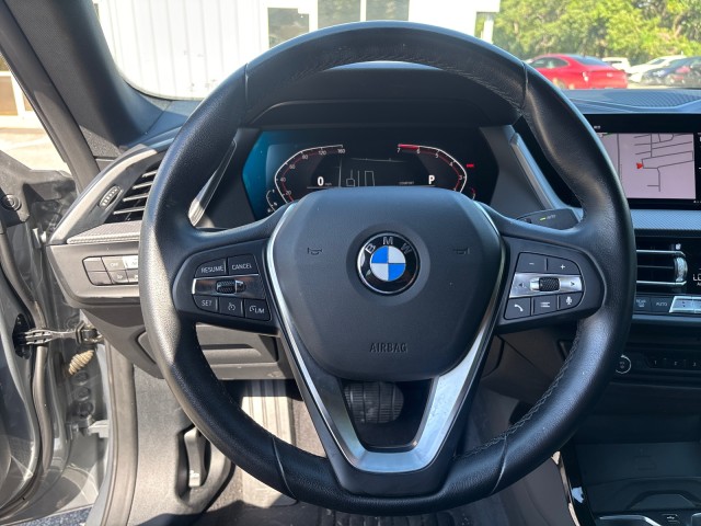Vehicle image 15 of 23