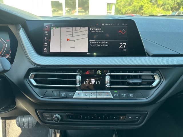 Vehicle image 19 of 23