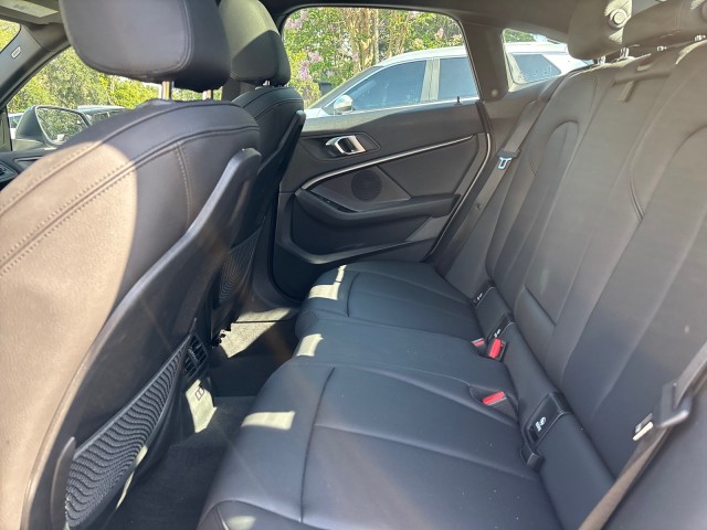 Vehicle image 11 of 23