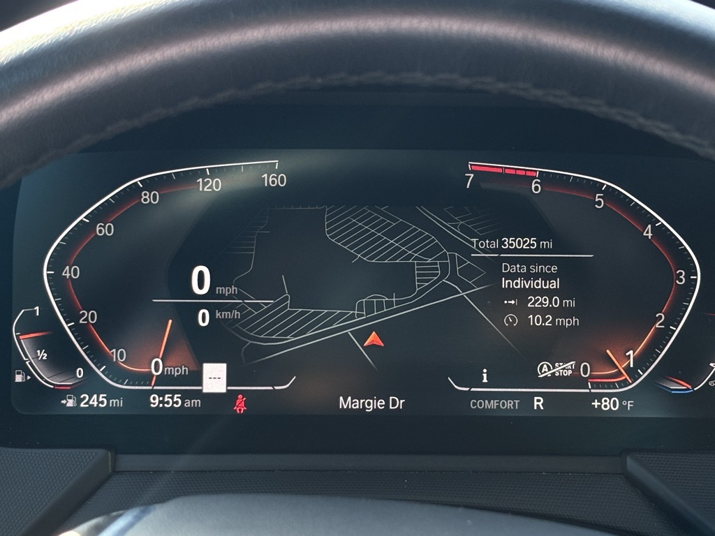 Vehicle image 18 of 25