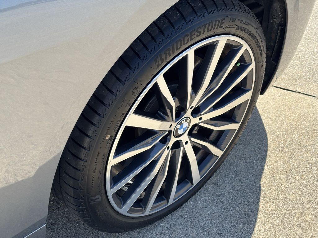 Vehicle image 9 of 25