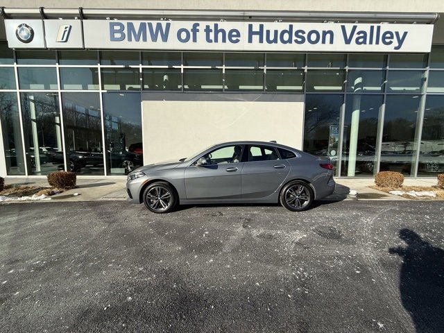 Vehicle image 9 of 15