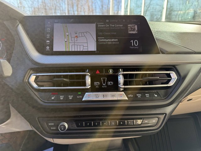Vehicle image 13 of 15