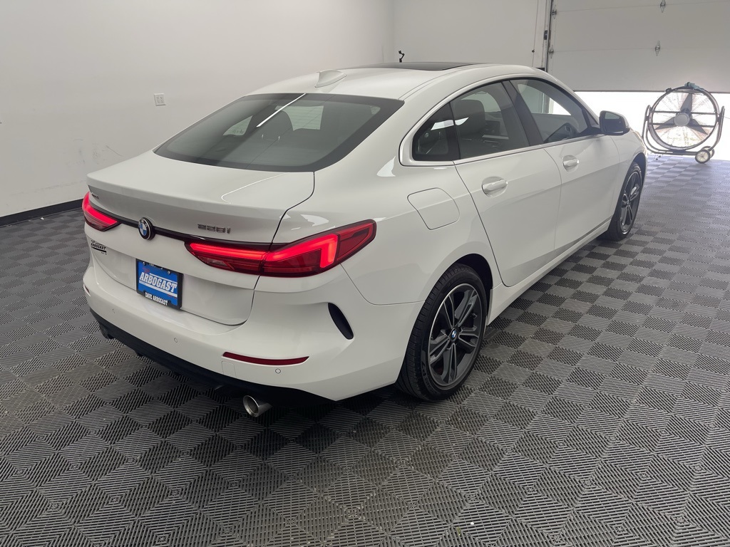 Vehicle image 5 of 33