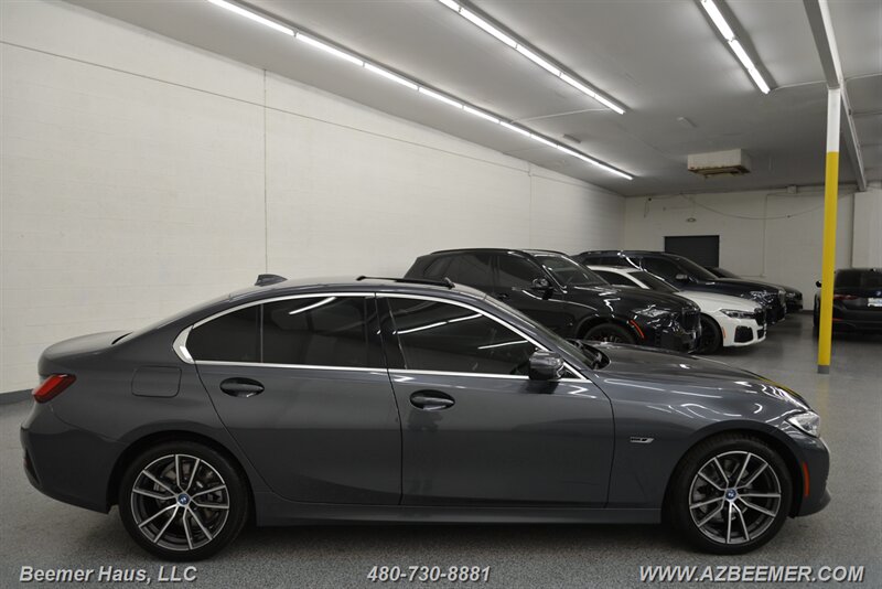 Vehicle image 8 of 49