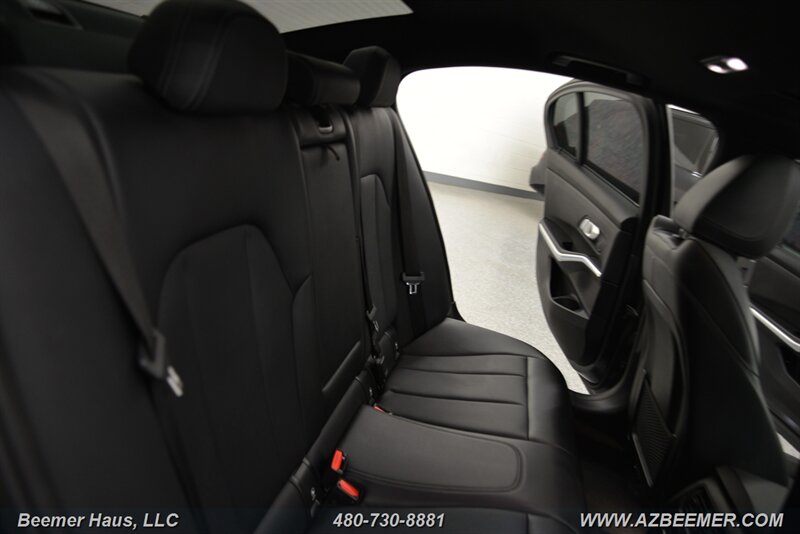 Vehicle image 26 of 49