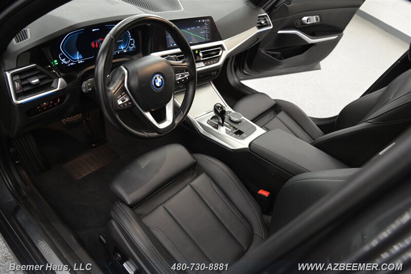 Vehicle image 14 of 49