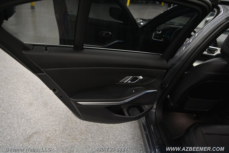 Vehicle image 41 of 49