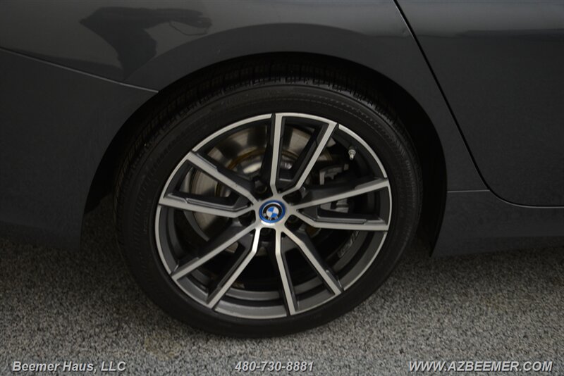 Vehicle image 46 of 49