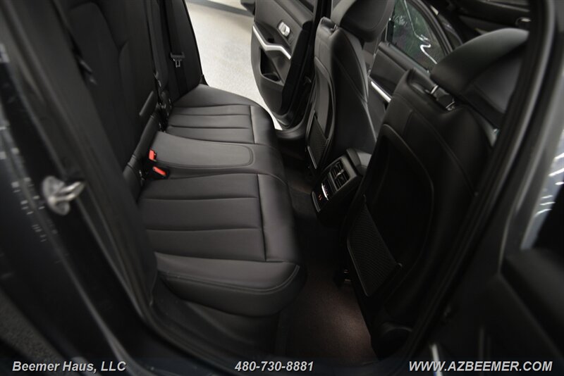 Vehicle image 25 of 49
