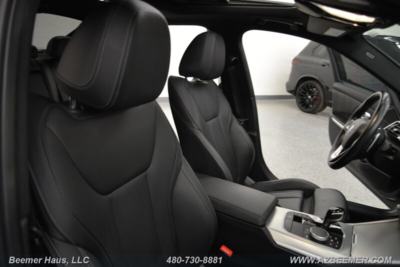 Vehicle image 23 of 49