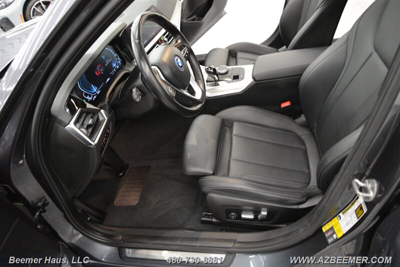 Vehicle image 16 of 49