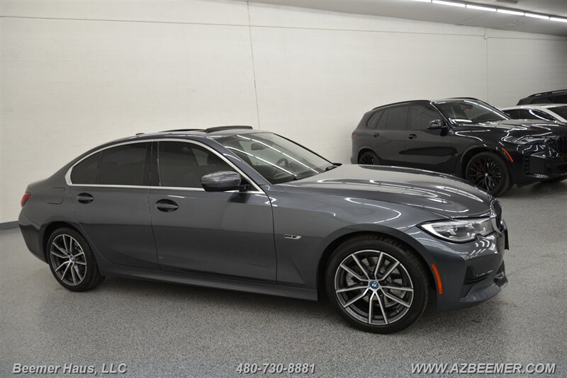 Vehicle image 7 of 49