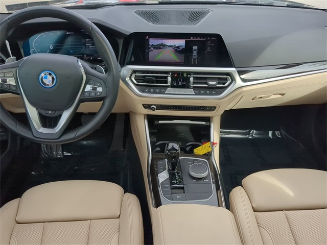 Vehicle image 11 of 33