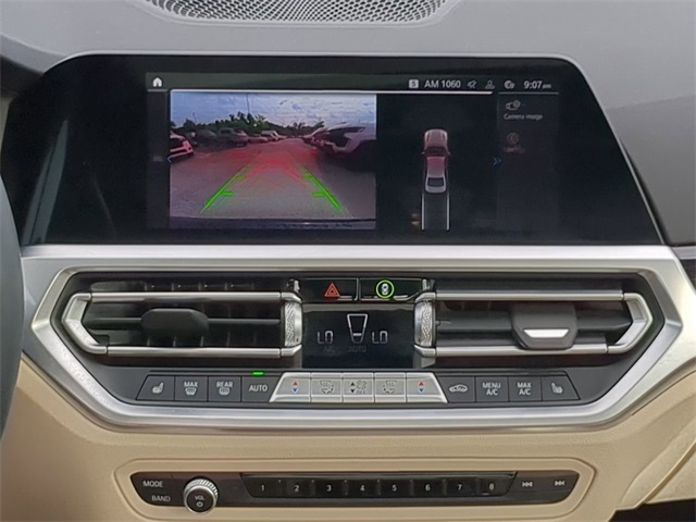 Vehicle image 19 of 33