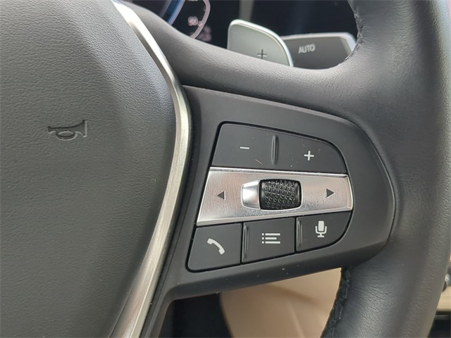 Vehicle image 24 of 33