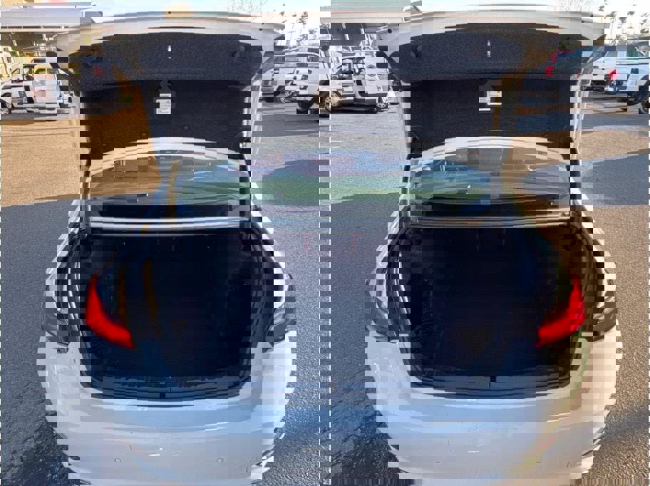Vehicle image 10 of 38