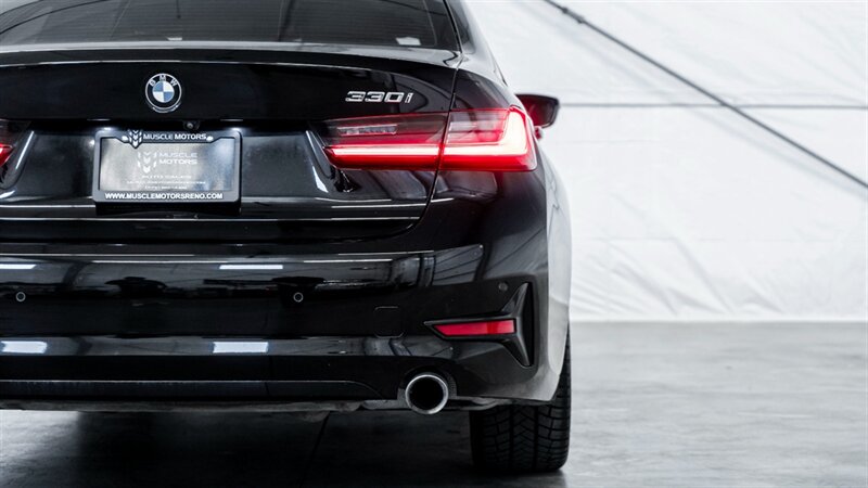 Vehicle image 9 of 41