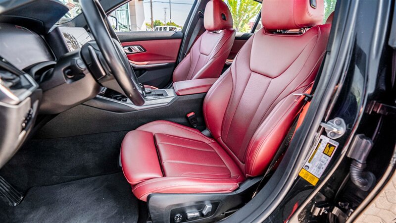 Vehicle image 15 of 41