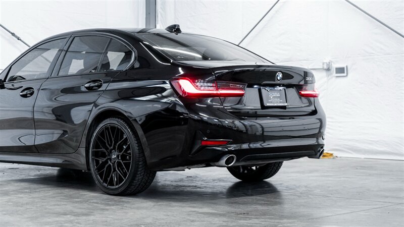 Vehicle image 12 of 41