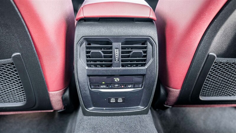Vehicle image 39 of 41