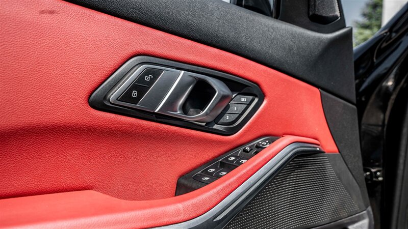 Vehicle image 22 of 41