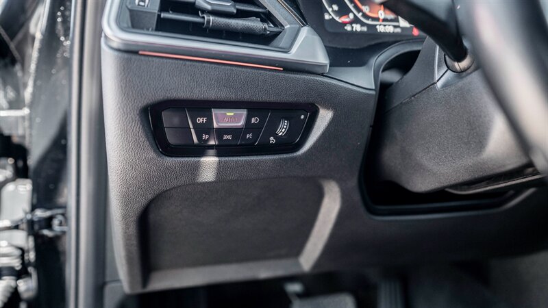 Vehicle image 23 of 41