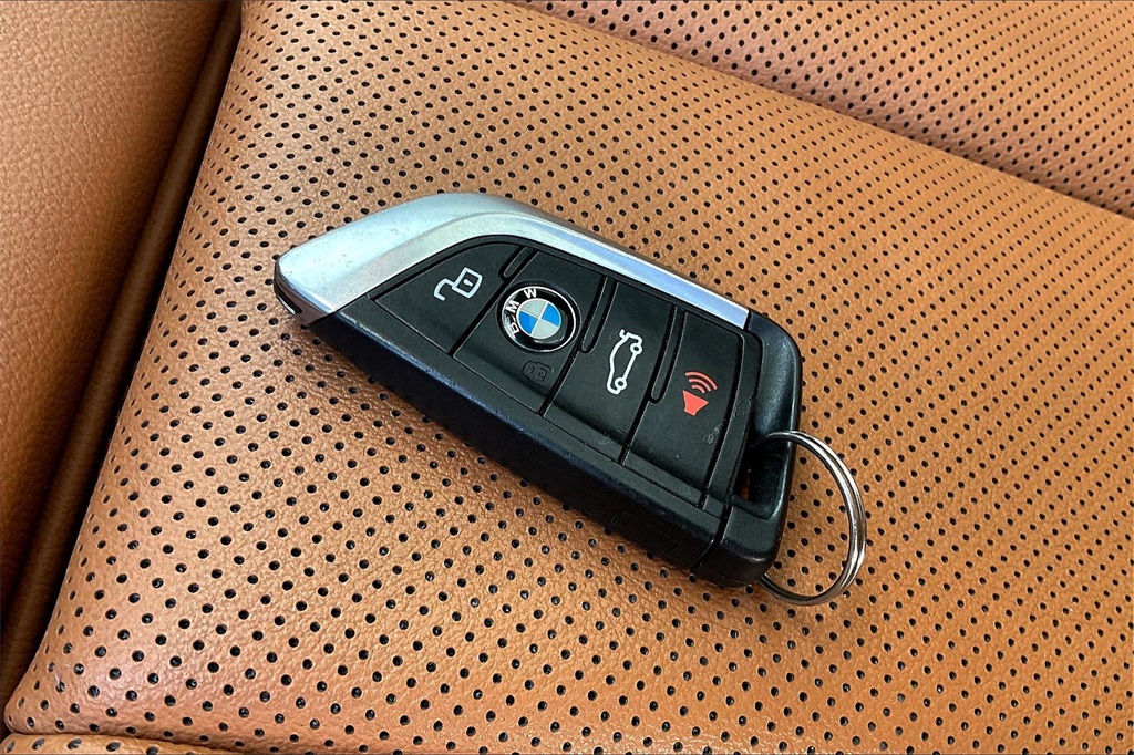 Vehicle image 32 of 32