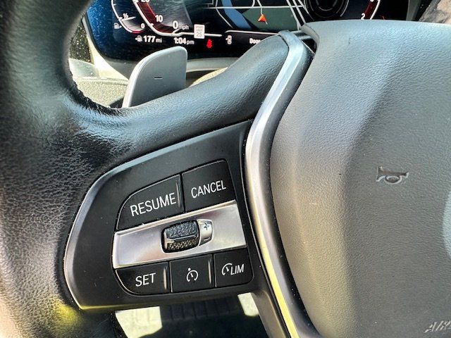Vehicle image 15 of 40