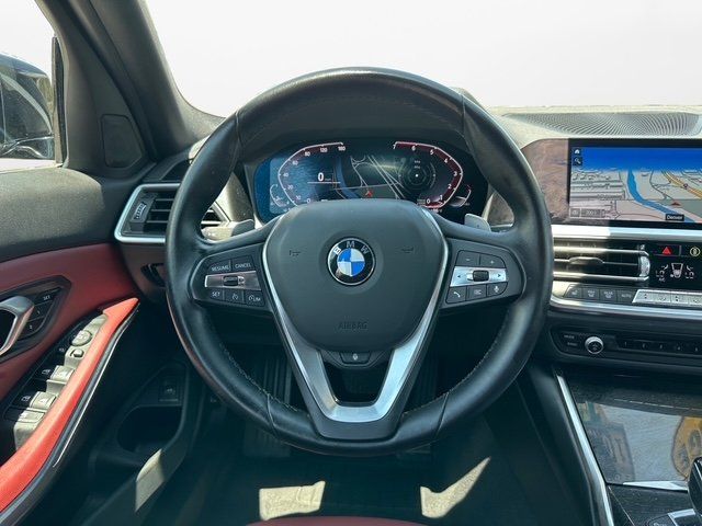 Vehicle image 14 of 40
