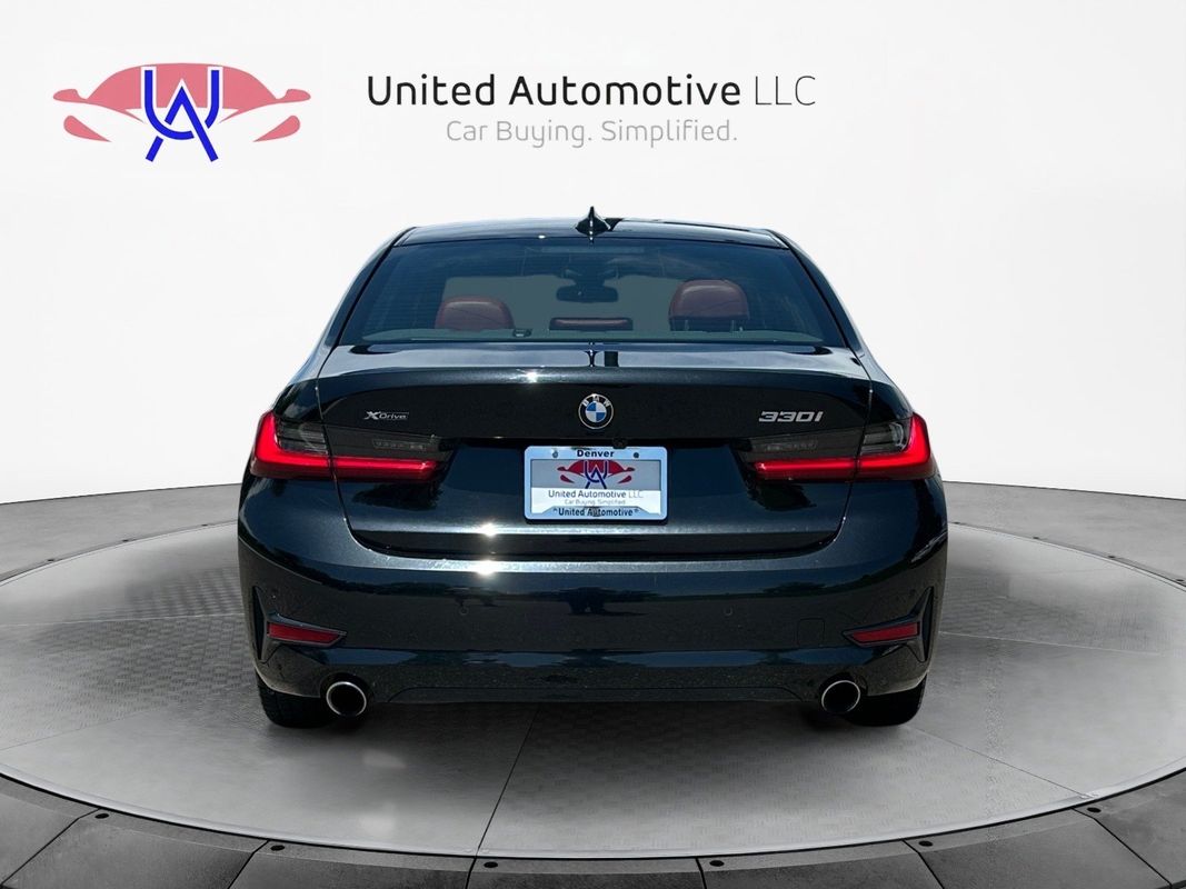 Vehicle image 6 of 40