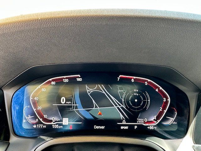 Vehicle image 18 of 40
