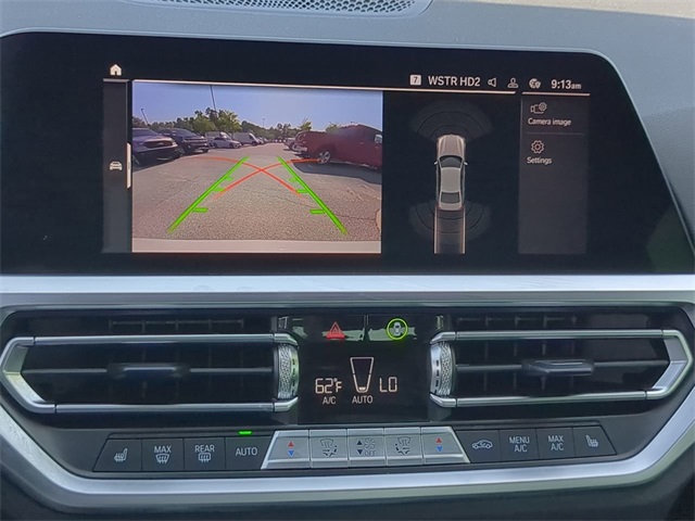 Vehicle image 16 of 31