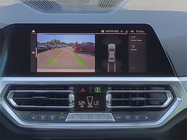 Vehicle image 17 of 31