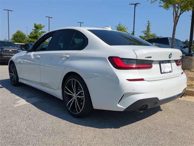 Vehicle image 8 of 31