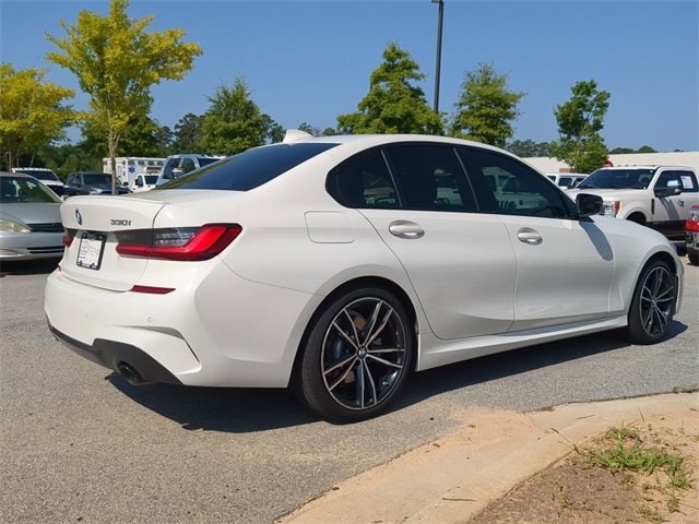 Vehicle image 6 of 31