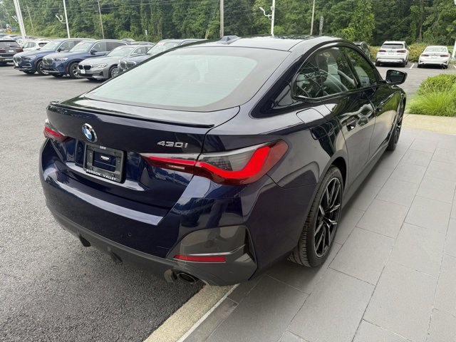 Vehicle image 5 of 14