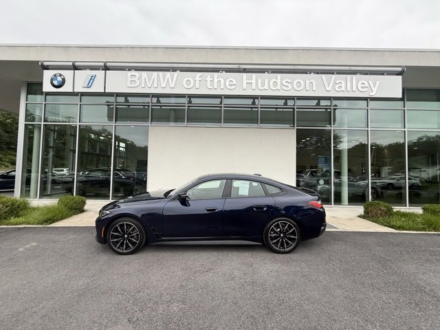 Vehicle image 8 of 14