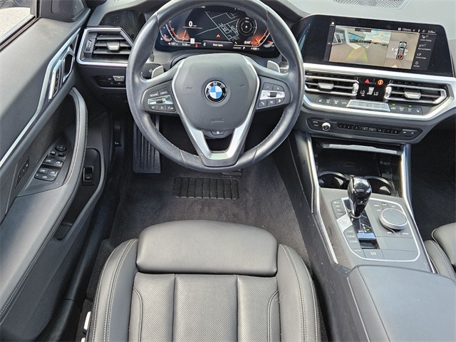 Vehicle image 14 of 30