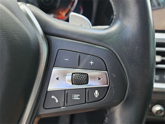 Vehicle image 27 of 30