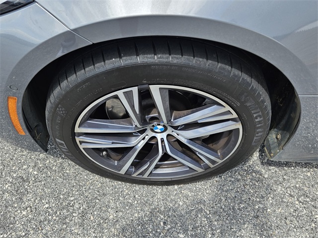 Vehicle image 8 of 30