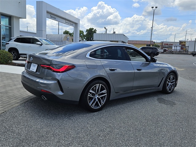 Vehicle image 4 of 30
