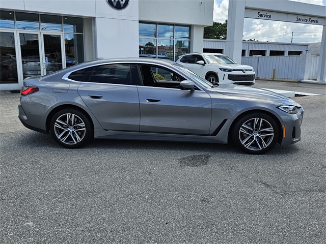 Vehicle image 3 of 30