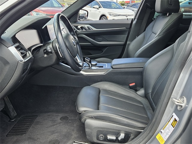 Vehicle image 12 of 30