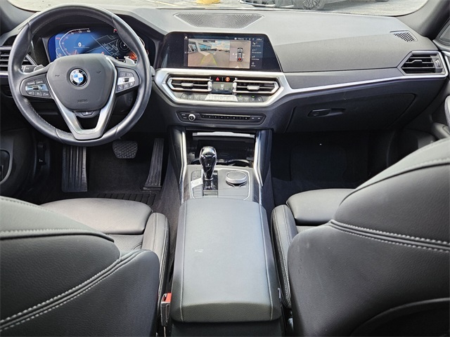 Vehicle image 15 of 30