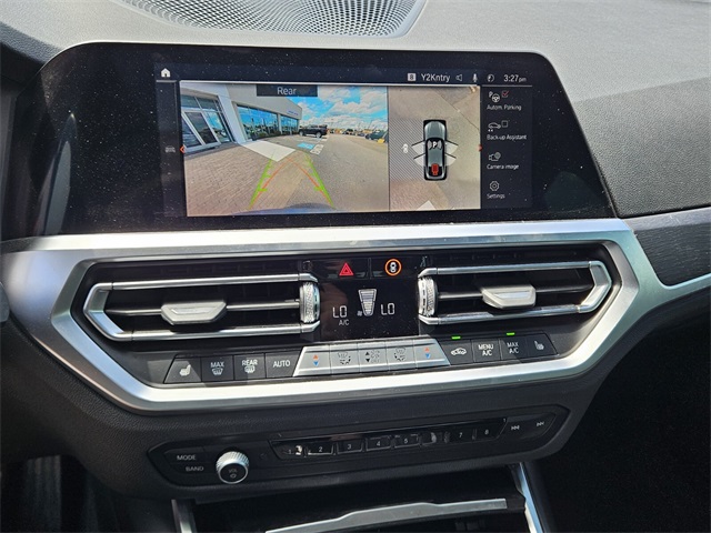 Vehicle image 16 of 30