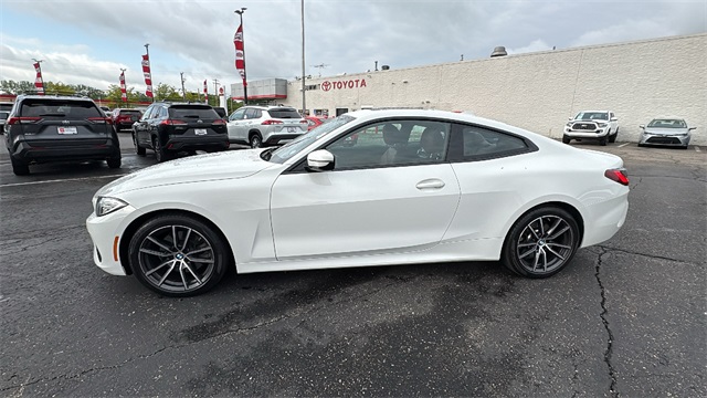 Vehicle image 6 of 28
