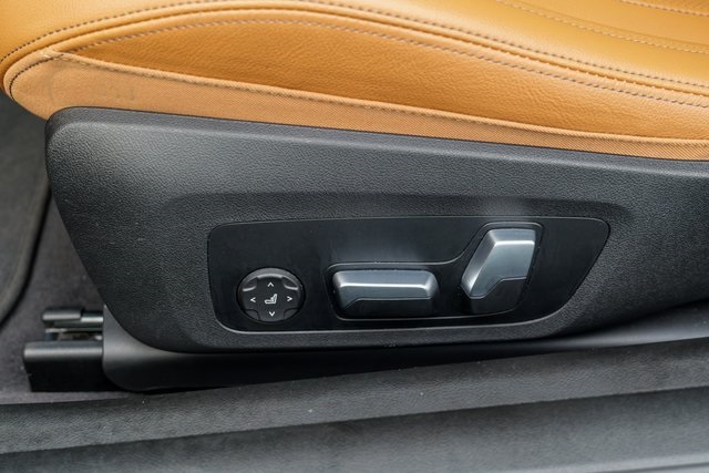Vehicle image 40 of 49